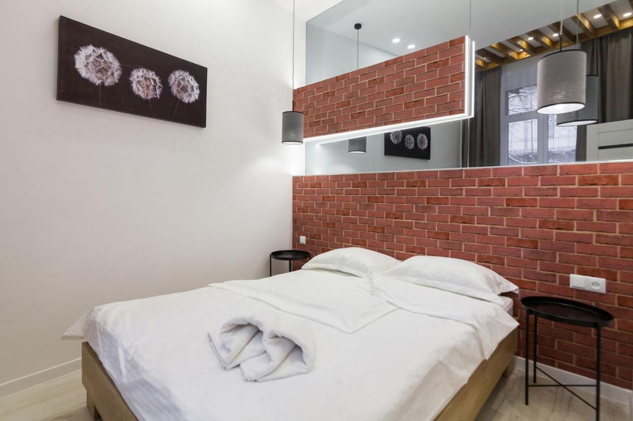 Apartments On Kulisha Str Lviv Exterior photo